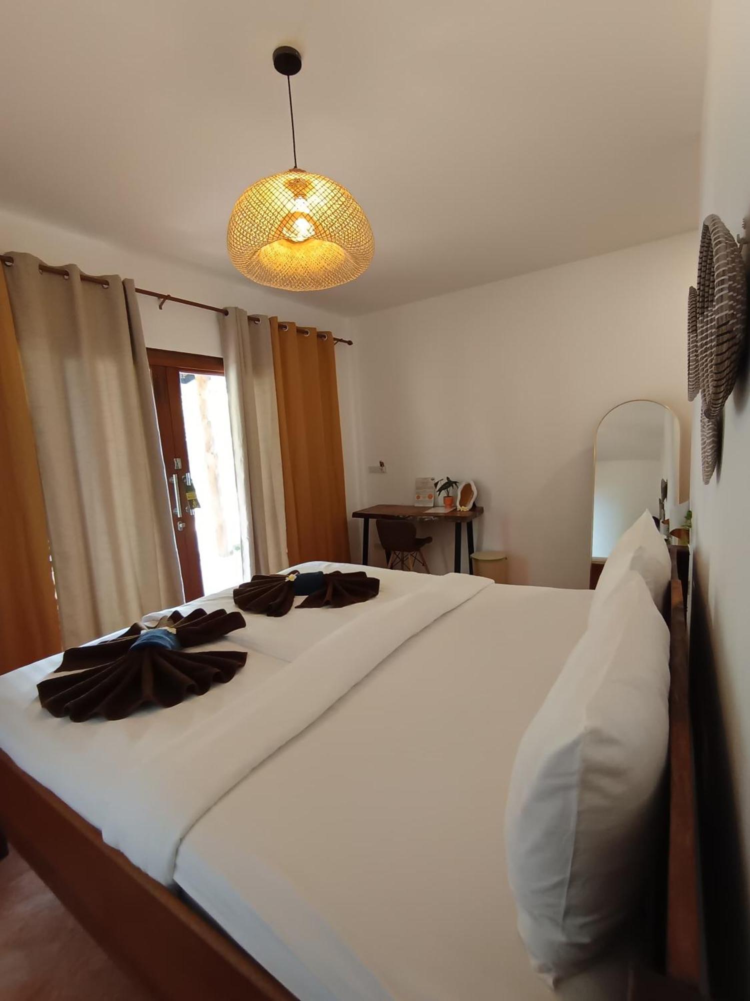 Ocean Vibes Hotel Thong Sala Eksteriør billede
